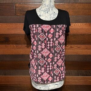 Honey & Lace Stretchy Scoop Neck Short Sleeve Pink and Black Tunic Top